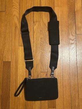Athleta Black Crossbody Bag w Detachable Pouches